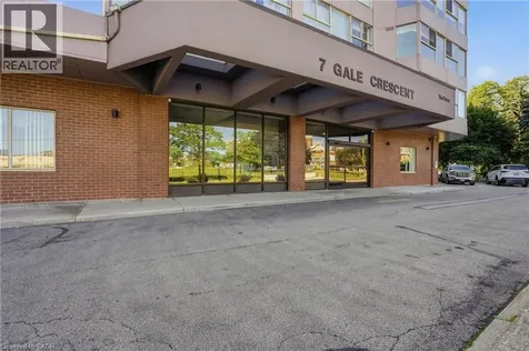 7 Gale Crescent St. Catharines ON L2M 7M8