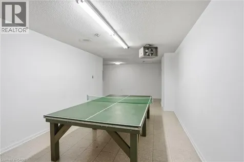 7 Gale Crescent St. Catharines ON L2M 7M8