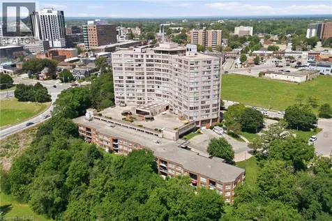 7 Gale Crescent St. Catharines ON L2M 7M8