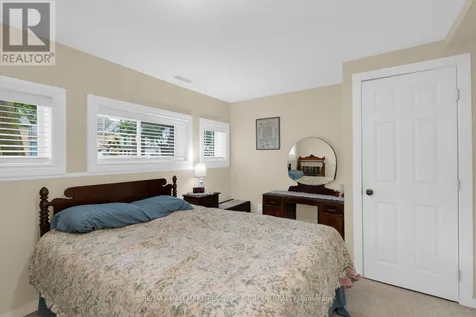 52 Harbour Crescent Wasaga Beach ON L9Z 1G5