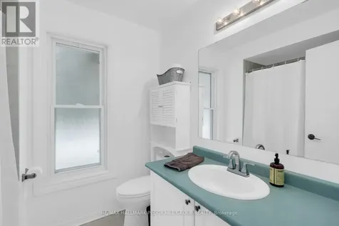52 Harbour Crescent Wasaga Beach ON L9Z 1G5