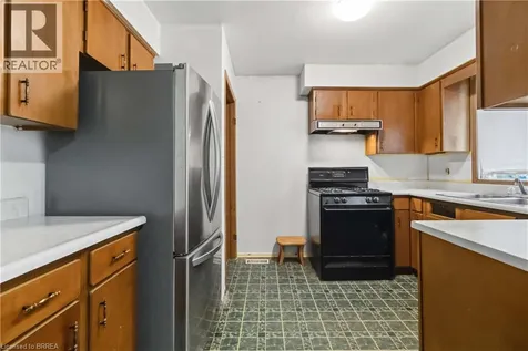 47 Brier Park Road Brantford ON N3R 3R1