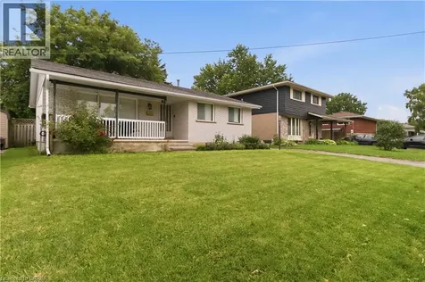 47 Brier Park Road Brantford ON N3R 3R1