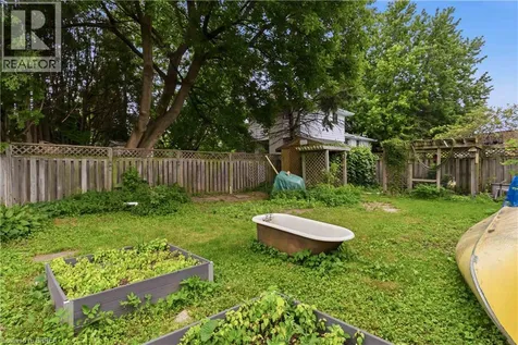 47 Brier Park Road Brantford ON N3R 3R1
