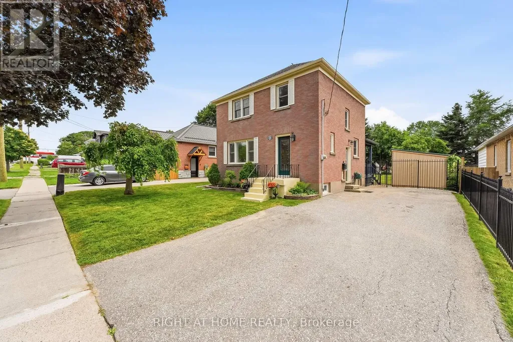 11 Clovelly Street Port Hope ON L1A 2J4