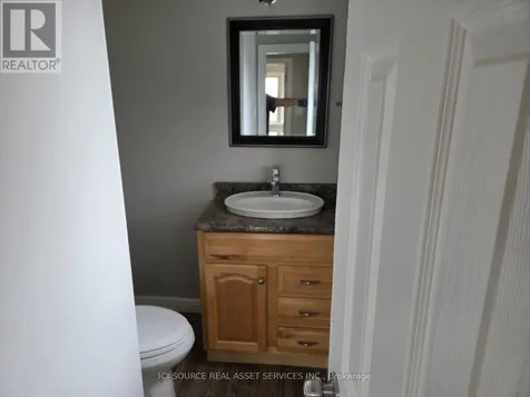30 Sunnycrest Drive Ottawa ON K2E 5Y2