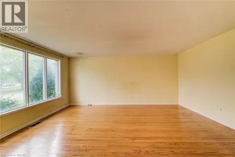 76 Pepperwood Crescent Kitchener ON N2A 2R3