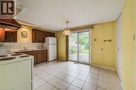 76 Pepperwood Crescent Kitchener ON N2A 2R3