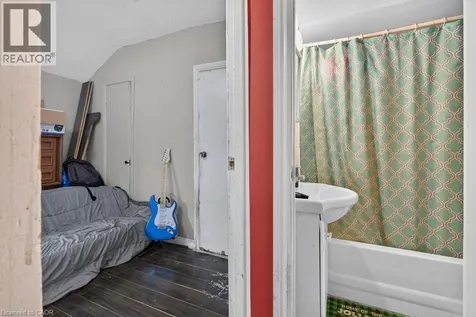 199 Wood Street Hamilton ON L8L 3Z2