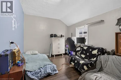 199 Wood Street Hamilton ON L8L 3Z2
