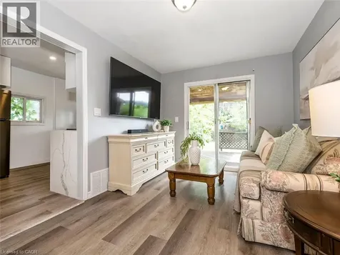 52 Stapleton Avenue North Hamilton ON L8H 3N5