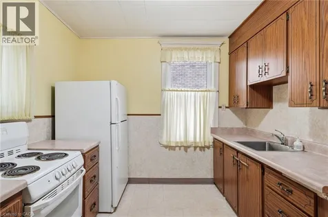 24 Cliff Avenue Hamilton ON L8V 2R9