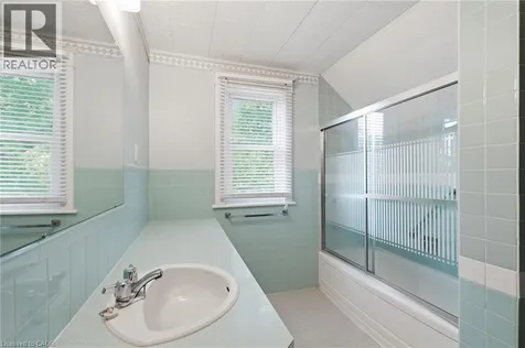 24 Cliff Avenue Hamilton ON L8V 2R9