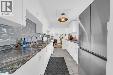 1196 Curry Avenue Windsor ON N9B 2C9