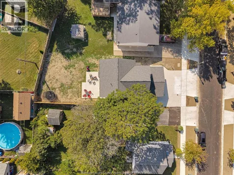 295 George Street Amherstburg ON N9V 2G3