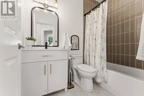 5553 Doctor Leach Drive Ottawa ON K4M 1L6