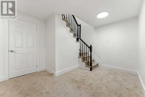 5553 Doctor Leach Drive Ottawa ON K4M 1L6