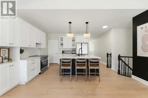 5553 Doctor Leach Drive Ottawa ON K4M 1L6