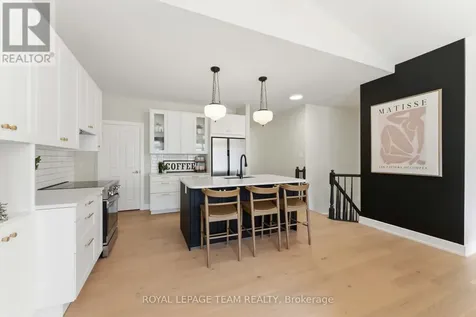 5553 Doctor Leach Drive Ottawa ON K4M 1L6