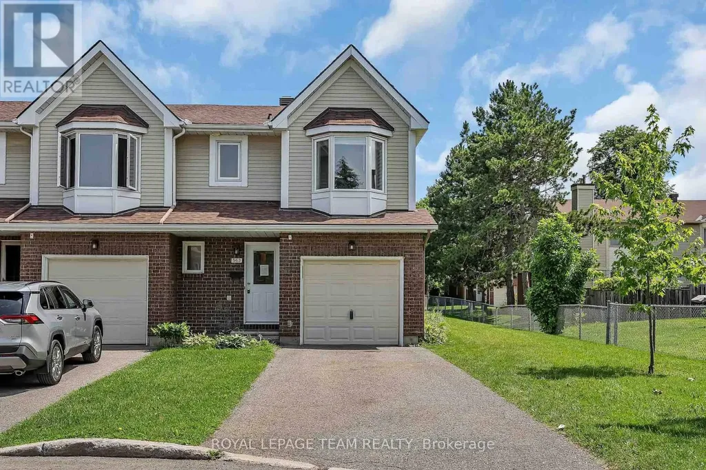 563 Parasol Court Ottawa ON K4A 2X2