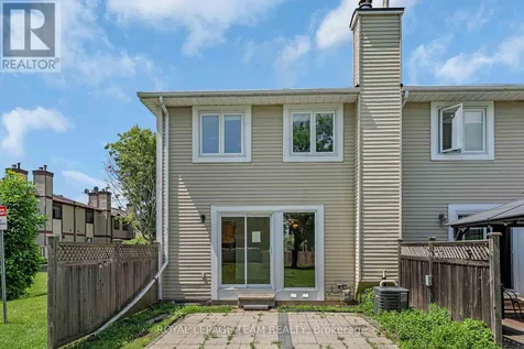 563 Parasol Court Ottawa ON K4A 2X2
