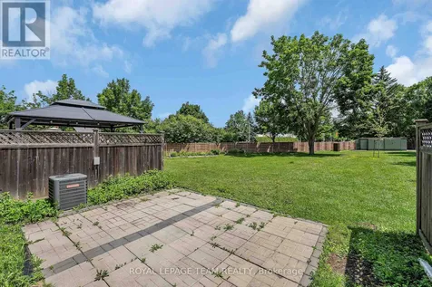 563 Parasol Court Ottawa ON K4A 2X2