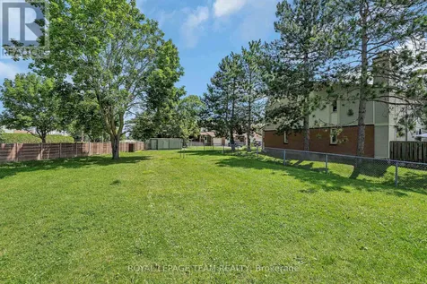 563 Parasol Court Ottawa ON K4A 2X2