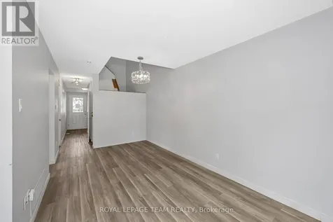 563 Parasol Court Ottawa ON K4A 2X2