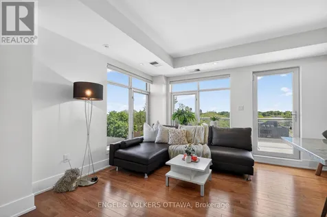 131 Holland Avenue Ottawa ON K1Y 3A2