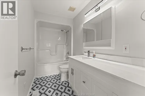 1740 Jefferson Windsor ON N8T 2V7