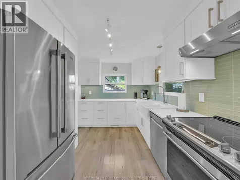 320 Lakeview Avenue Kingsville ON N9Y 2E3