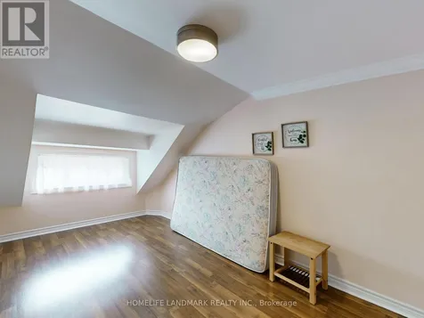 674 Colborne Street East Brantford ON N3S 3P9