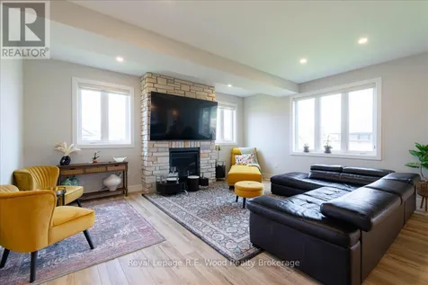 72 Trailview Drive East Tillsonburg ON N4G 0K1