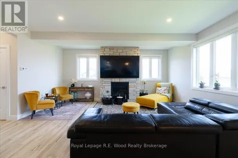 72 Trailview Drive East Tillsonburg ON N4G 0K1