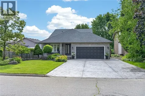 51 Cabriolet Crescent Ancaster ON L9K 1K5