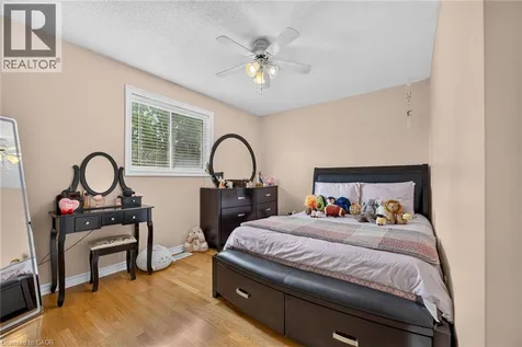 51 Cabriolet Crescent Ancaster ON L9K 1K5