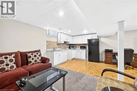51 Cabriolet Crescent Ancaster ON L9K 1K5