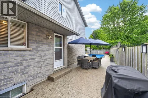 51 Cabriolet Crescent Ancaster ON L9K 1K5
