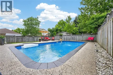 51 Cabriolet Crescent Ancaster ON L9K 1K5