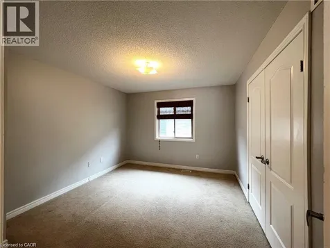 11 Armour Crescent Ancaster ON L9K 1S1