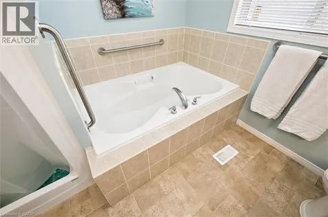 244 Fallowfield Drive Kitchener ON N2C 2T7