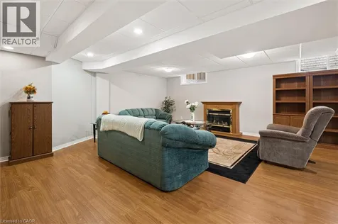 244 Fallowfield Drive Kitchener ON N2C 2T7