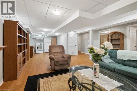 244 Fallowfield Drive Kitchener ON N2C 2T7