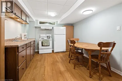 244 Fallowfield Drive Kitchener ON N2C 2T7