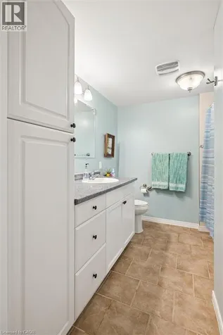 244 Fallowfield Drive Kitchener ON N2C 2T7