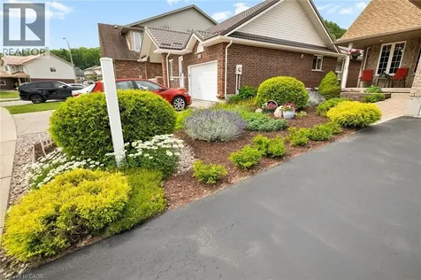 244 Fallowfield Drive Kitchener ON N2C 2T7