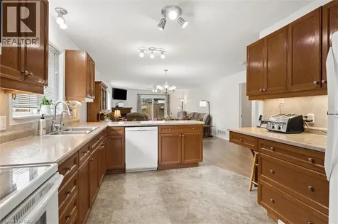 244 Fallowfield Drive Kitchener ON N2C 2T7