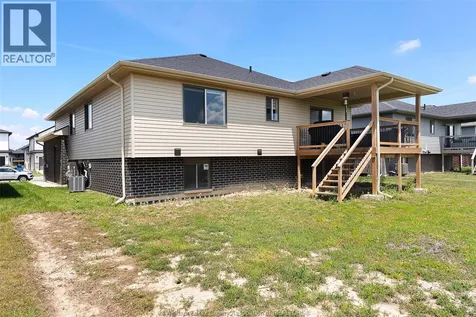 111 Kingsbridge Drive Amherstburg ON N9V 0G3