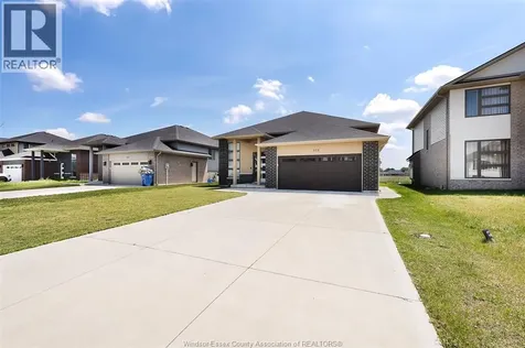 111 Kingsbridge Drive Amherstburg ON N9V 0G3