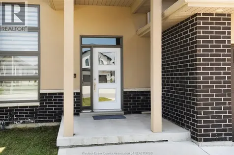 111 Kingsbridge Drive Amherstburg ON N9V 0G3